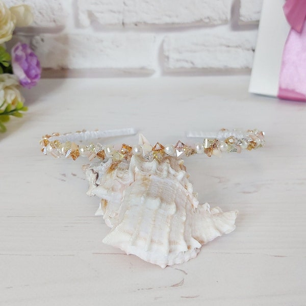 Dainty bridal Pearl headband, Crystals wedding white Pearl hair accessories, Jeweled headpiece, Embellished hair piece, Beige sparkle crown