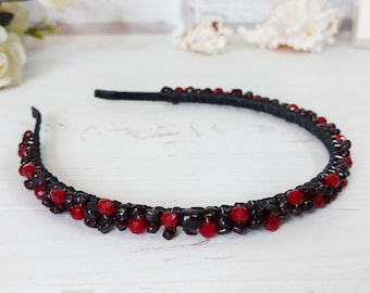 Gemstone Garnet headpiece Burgundy wedding crystal hair piece Maroon beaded crown for Prom Minimalist beaded headband Bridal hair jewelry
