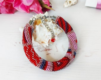 Pulsera geométrica de cuentas rojas, regalo para el Día de la Madre, pulsera de cuerda de crochet con cuentas de semillas, joyería moderna de patchwork, pulsera llamativa gruesa