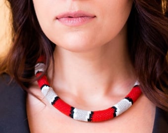 Coral snake necklace Milk snake choker necklace Red snake necklace Beaded crochet rope necklace Beadwork gothic necklace Ouroboros jewelry