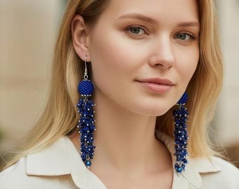 Oorbellen van echt sodalietkristal in saffierblauw, oorbellen met een cluster van marineblauwe edelstenen, lange koningsblauwe oorbellen met franjes, hangende bruidssieraden