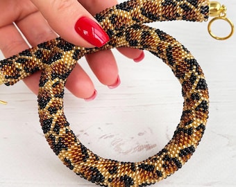 Collar de leopardo, collar de crochet con cuentas de semillas, joyería con cuentas de leopardo, collar de felino grande para mujer