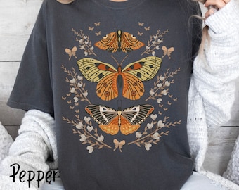 Boho Moth Cottagecore T-Shirt, Vintage Moth Shirt, Botanical Forestcore Comfort Colors, Dark Fairycore Tee, Moth Top, Floral Goblincore Gift