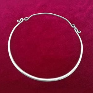 Silver neck torc necklace Miao jewelry, Hmong Chinese, hill tribe, simple ring collar torque for everyday casual outfits, modern street wear