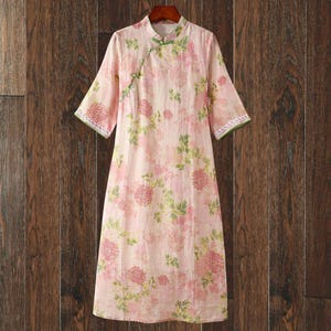 Light pink qipao style dress, Mandarin collar, Floral detail, Half sleeves, Modern meets traditional wear, Asian Chinese summer cheongsam