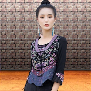 Ethnic style women&#39;s embroidered vest, Casual chic gilet, Southeast Asian, modern Chinese, relaxed fit, sleeveless layering piece for women