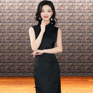 Sleeveless black cheongsam dress, Traditional mandarin collar, Jacquard brocaded, Elegant modern qipao long gown for evenings, weddings