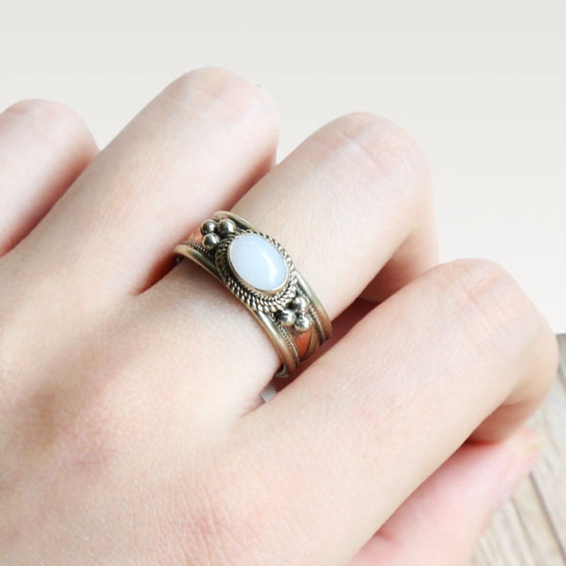 ring stone thumb Ring stone thumb