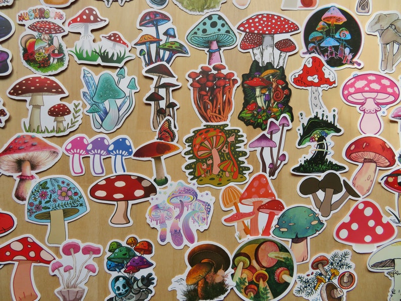 mushroom bujo sticker Woodland wreath sticker // die-cut decal // watercolour mushroom bujo sticker Woodland wreath sticker // die-cut decal // watercolour