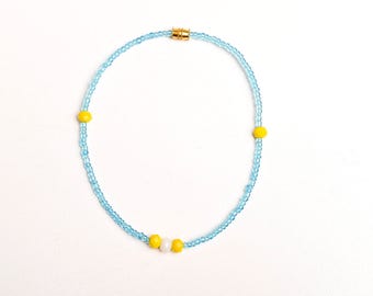 Beaded Anklet - blauwe kralen met gele en witte kristallen