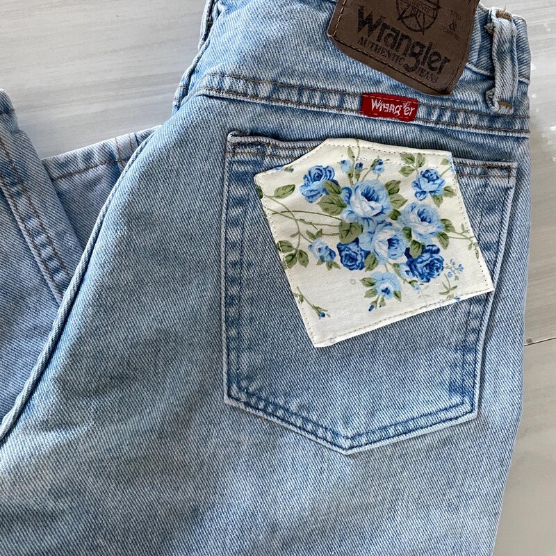 Floral Graphic Patchwork Distressed Jeans