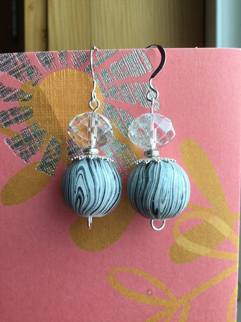 Sterling Silver /& Clear Acrylic Rondelles Silver-Plated Brass Filigree Bead Caps Beaded Earrings Black And White Striped Wood Rounds