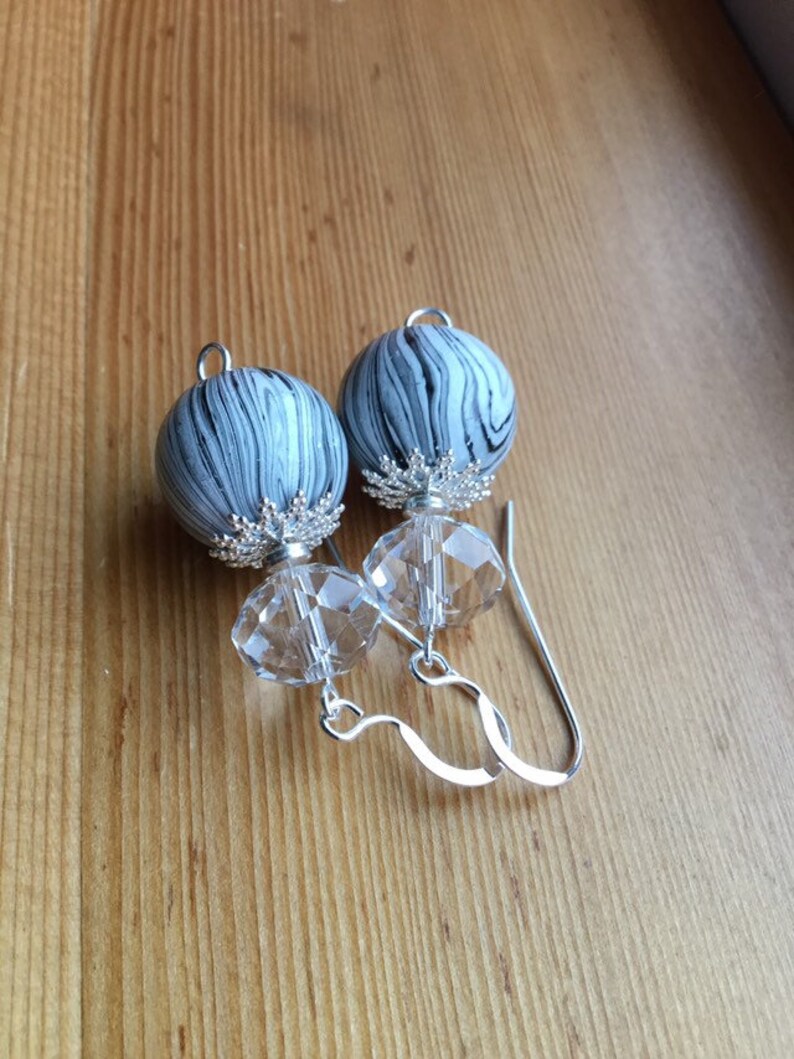 Sterling Silver /& Clear Acrylic Rondelles Silver-Plated Brass Filigree Bead Caps Beaded Earrings Black And White Striped Wood Rounds