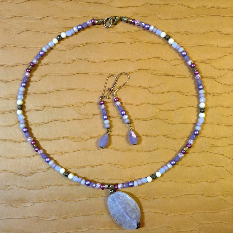 Antiqued Gold Plated Brass Fire Polished Glass River Rock Lavender /& Brass Beaded Dyed Fire Agate Pendant Necklace With Skinny Earrings