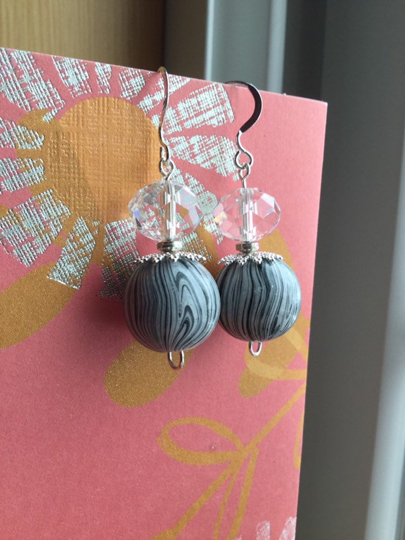 Sterling Silver /& Clear Acrylic Rondelles Silver-Plated Brass Filigree Bead Caps Beaded Earrings Black And White Striped Wood Rounds