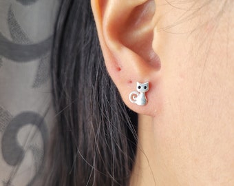 Cat earrings silver 925, silver stud earrings, silver earrings