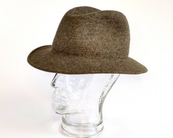 Chapeau Fedora pour femme Brunschwig, Suisse vintage Chapeau en feutre de laine doux vert sauge-gris avec surpiqûres décoratives en spirale, taille moyenne 7/56 cm