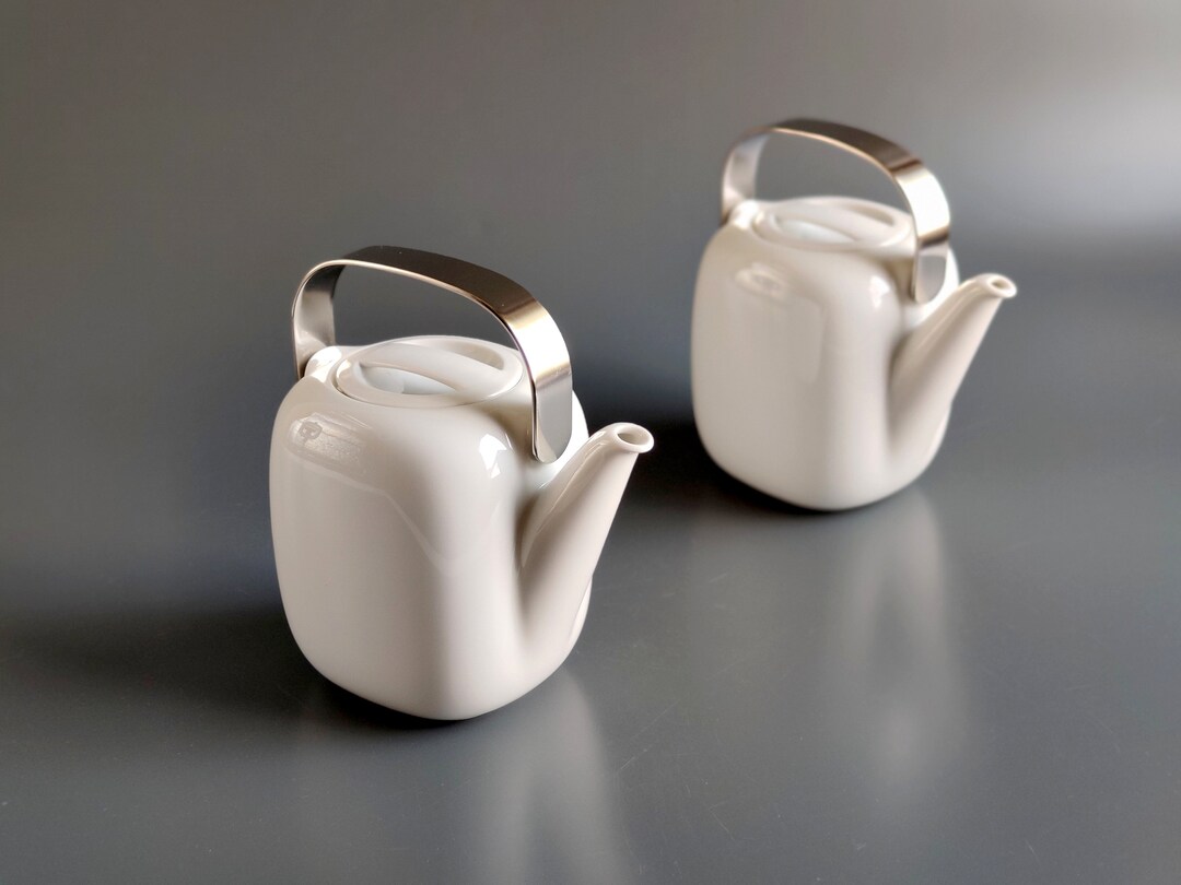 Timo Sarpaneva ROSENTHAL Studio-linie SUOMI White Coffee Pot & Lid