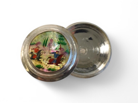Middle Eastern Hand Painted Shell Trinket Box wit… - image 8