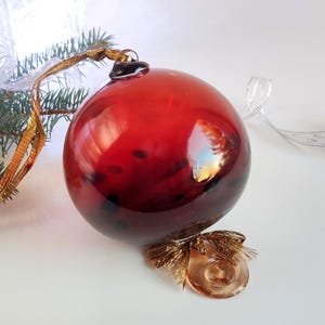 X-Large Kunst Glas Weihnachtskugel, Vintage Deutsche Glaskugel, Violett-Cranberry Glas mit Herz Suncatcher Anhänger