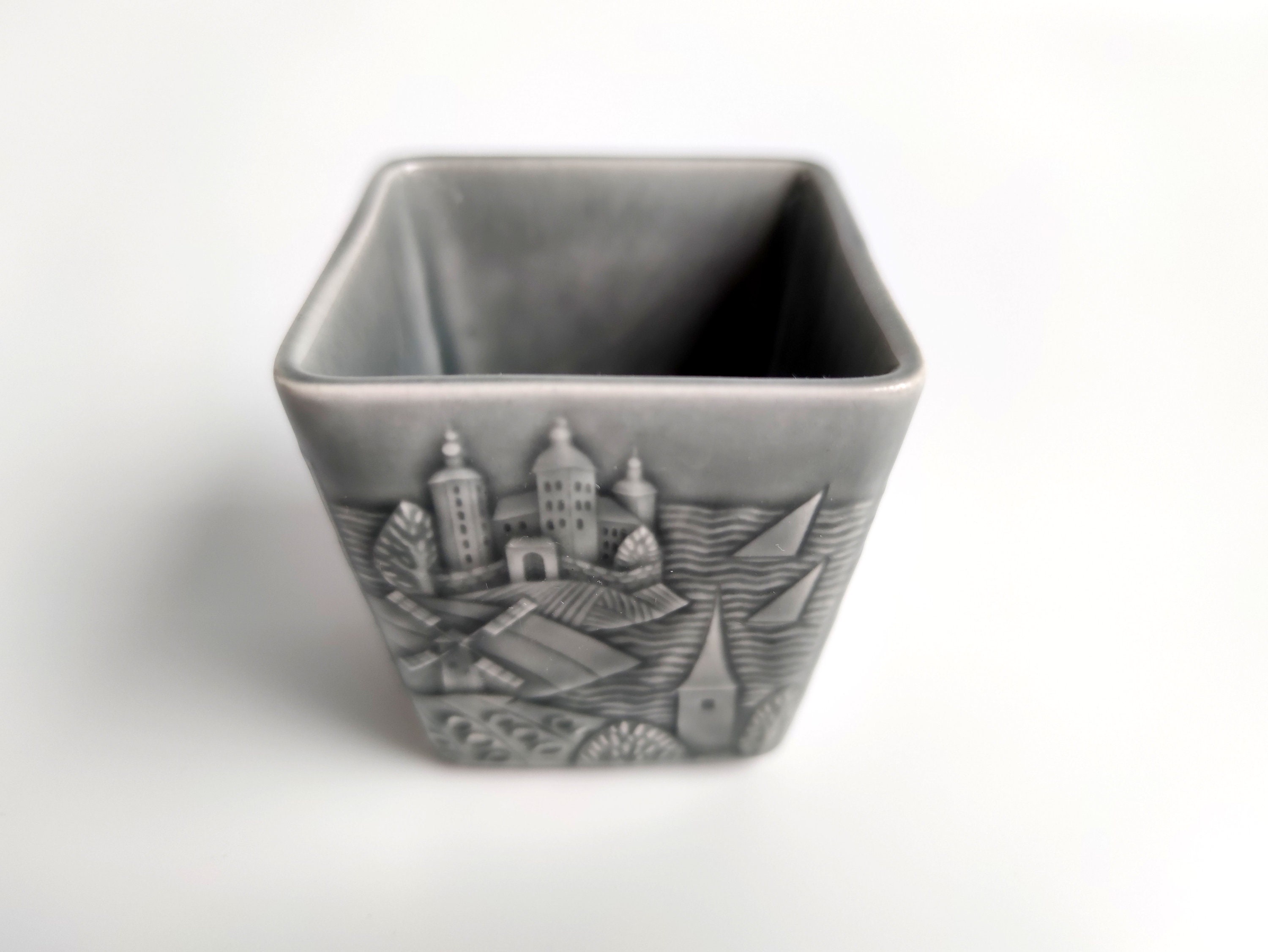 ロールストランド磁器花瓶、リドショーピング・キネクッレ・レッコ