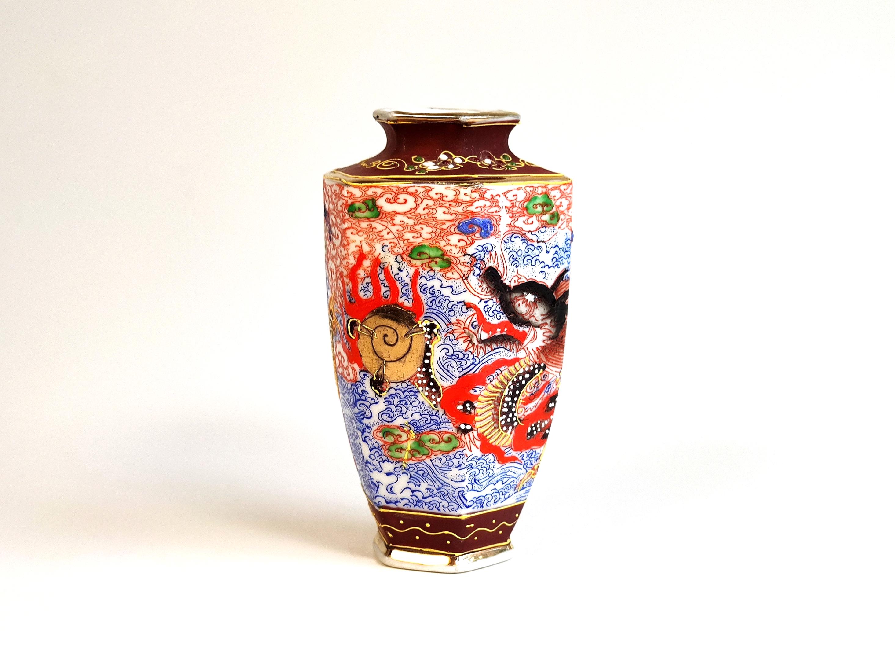 ドラゴン模様の陶器花瓶 Japan dragon vase - Etsy 日本