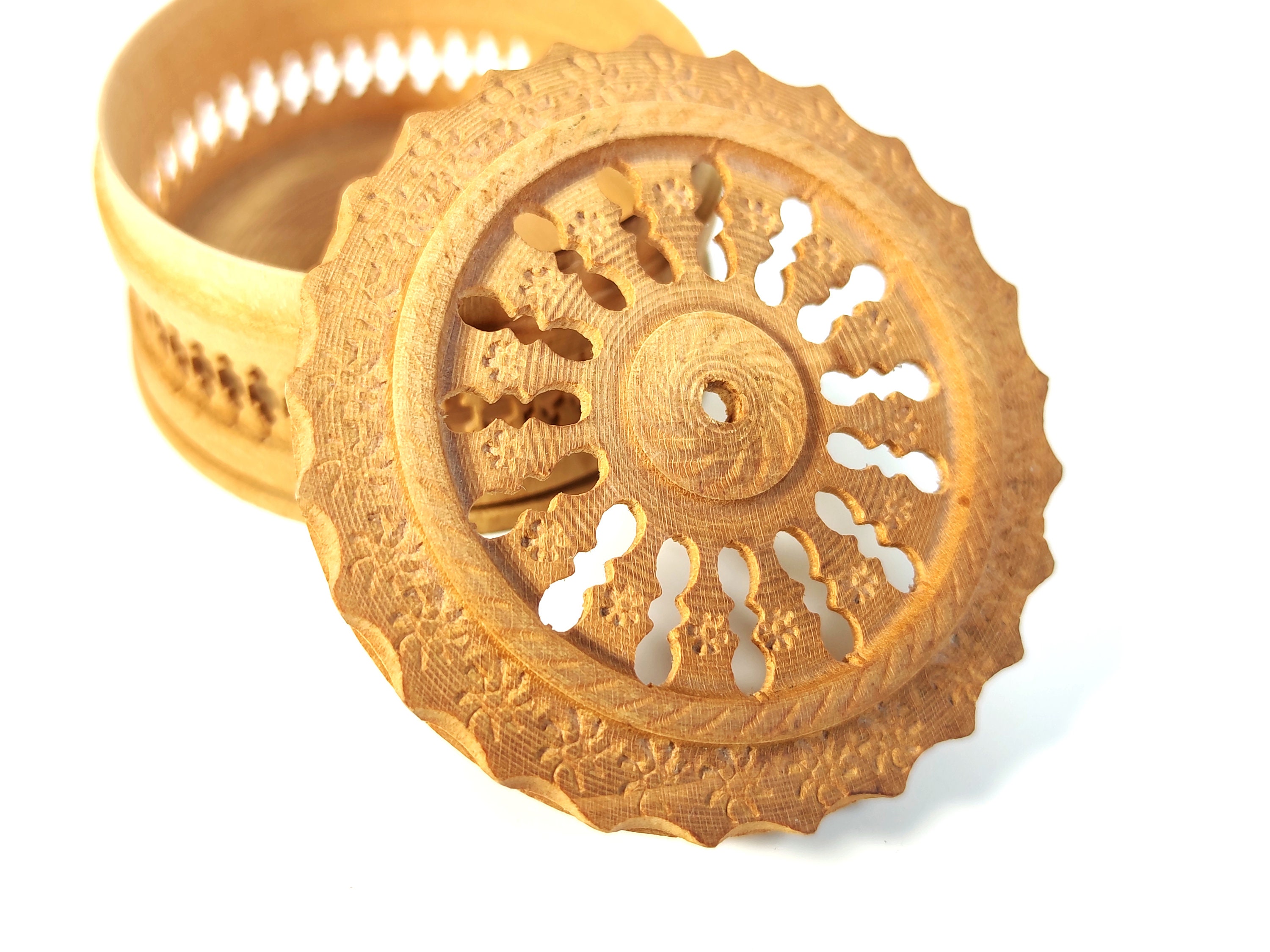 German Handmade Filigree Wooden Trinket Box, Black Forest