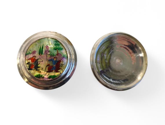 Middle Eastern Hand Painted Shell Trinket Box wit… - image 9