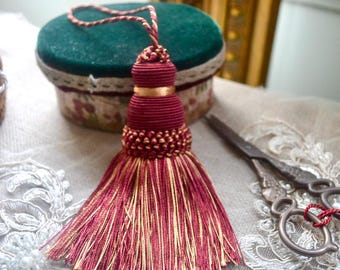 Red Large key tassel, Curtain Door tassel, Vintage, Home decor, Ornament, Cabinet Pulls, Accessory