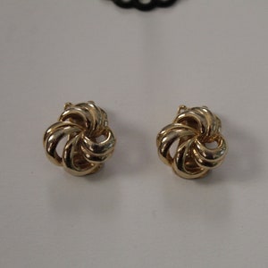 SWIRL knots earrings 1980s clip on earrings gold tone statement earrings image 1