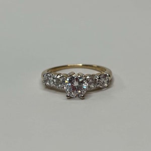Vintage 10K Yellow Gold Five Stone Cubic Zirconia Ring