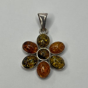 Vintage Sterling Silver Amber Flower Pendant
