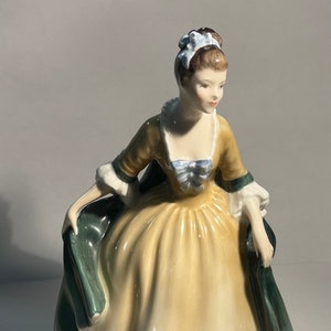 Vintage Royal Doulton HN2264 Elegance English Bone China Porcelain Figurine