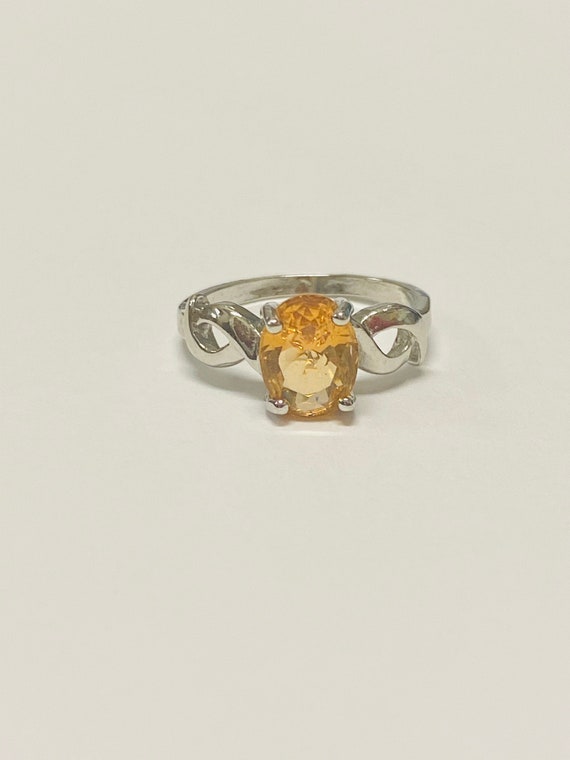 Stunning Sterling Silver Oval Cut Citrine Ring