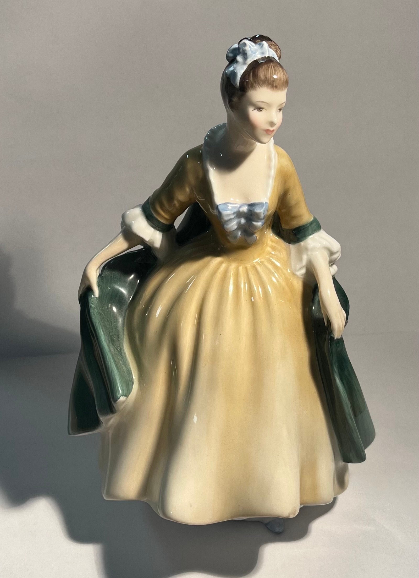 Vintage Royal Doulton HN2264 Elegance English Bone China Porcelain Figurine