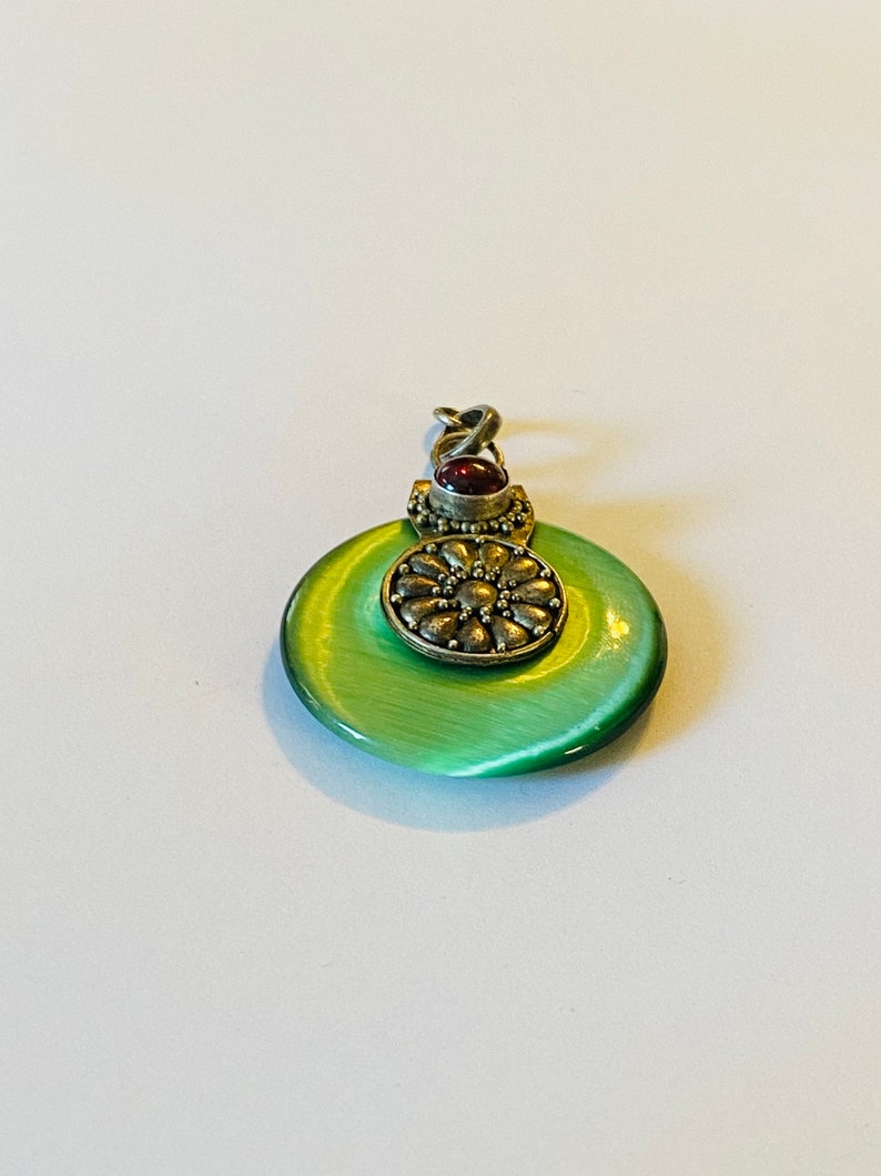 Vintage Sterling Silver Green Tiger/'s Eye Ruby Moveable Circle Pendant