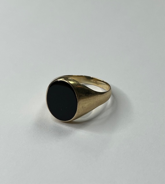 Vintage 14K Yellow Gold Oval Onyx Signet Ring - image 1