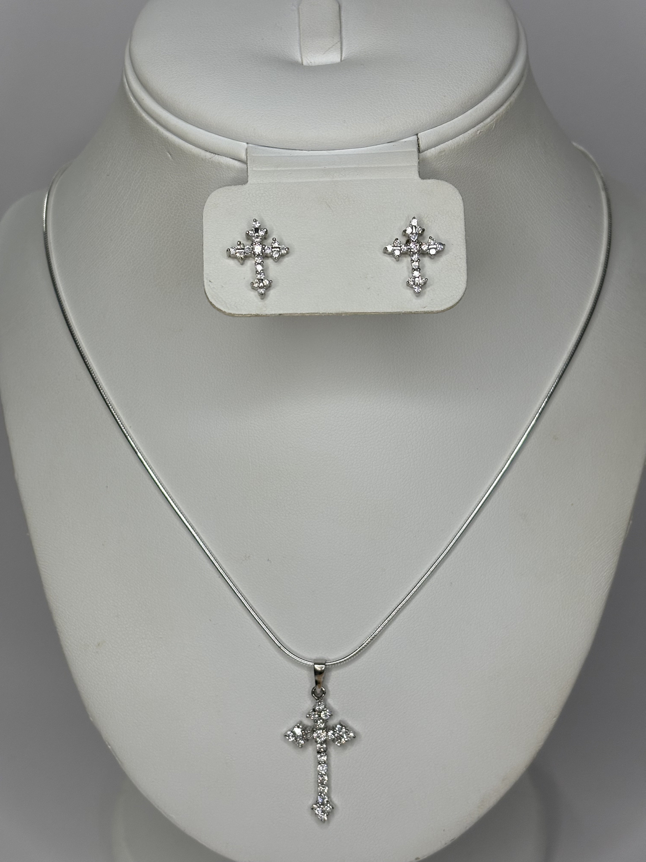 Vintage Sterling Silver Cubic Zirconia Cross Necklace W