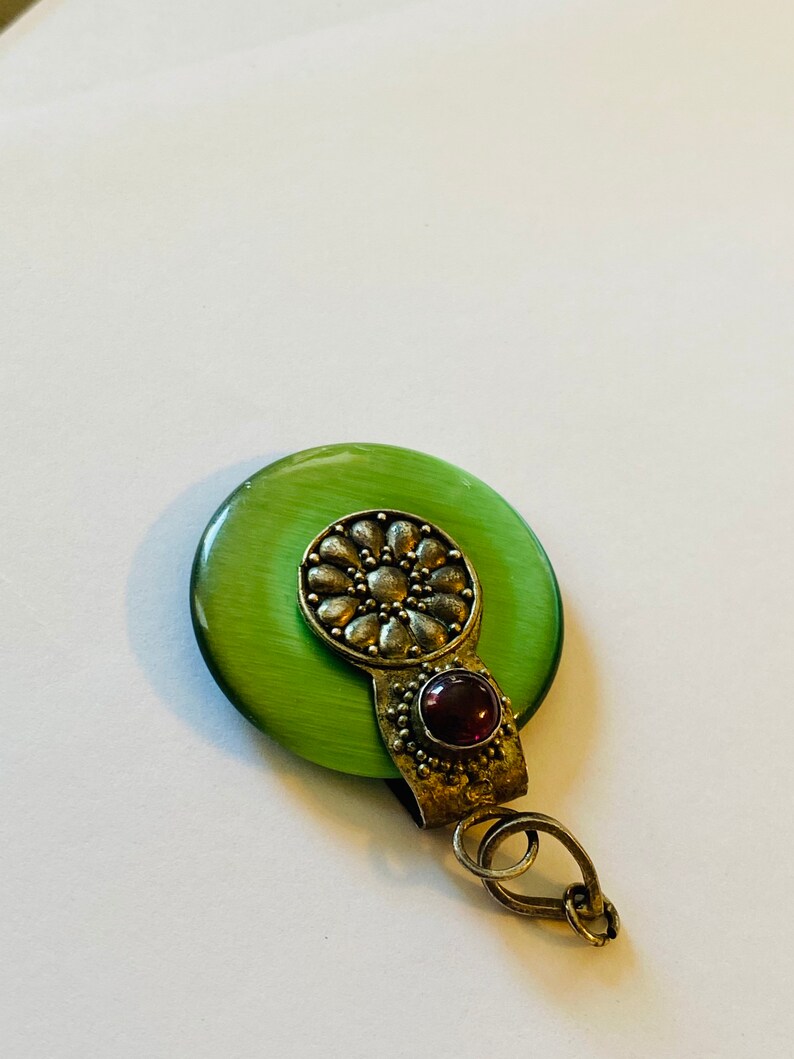 Vintage Sterling Silver Green Tiger/'s Eye Ruby Moveable Circle Pendant