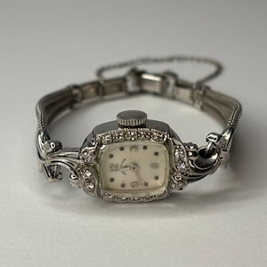 Vintage Ladies 14K White Gold Diamond Lady Elgin 21 Jewels Wrist Watch