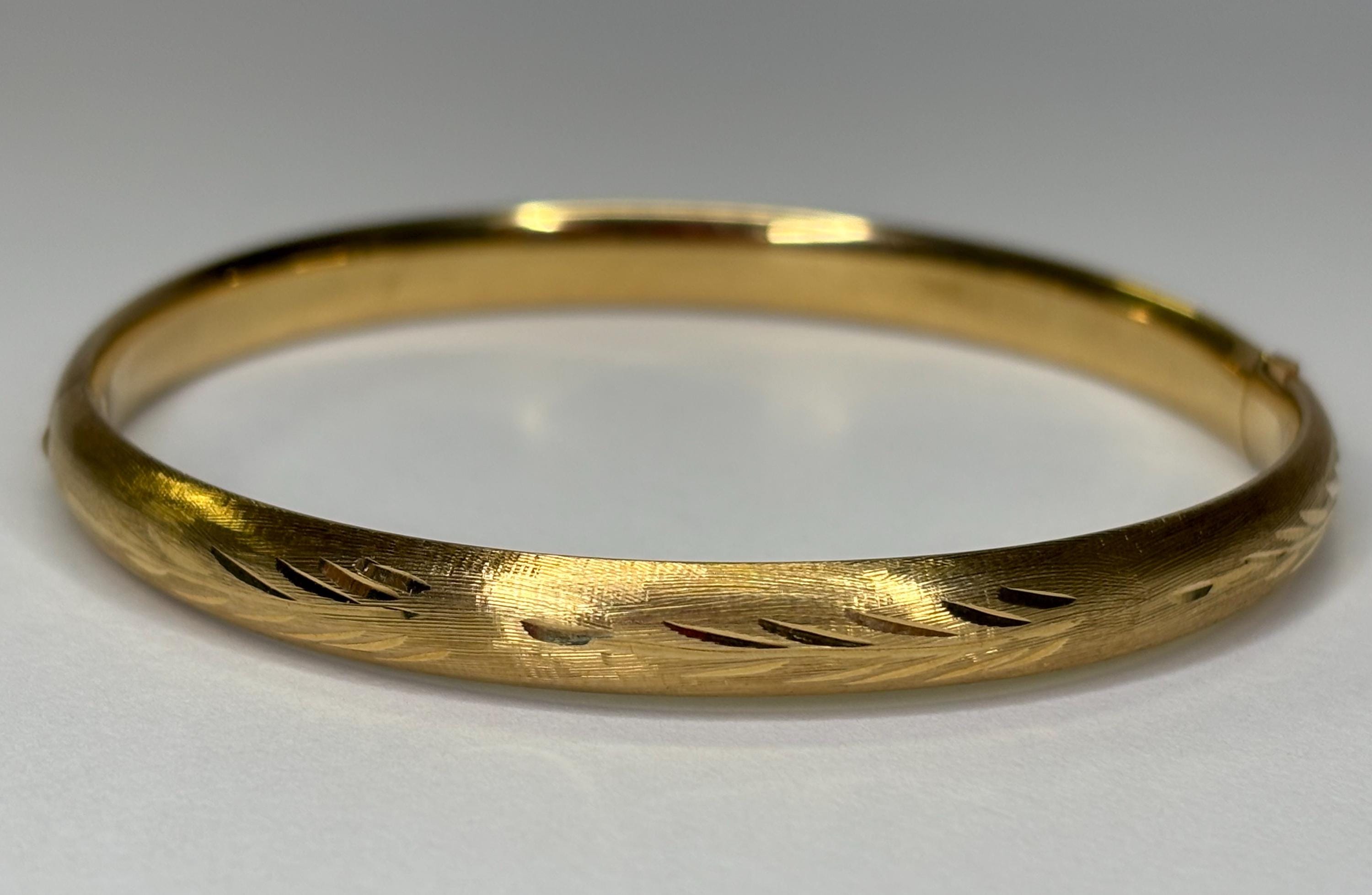 Vintage 14K Yellow Gold Etched Hinged Bangle Bracelet - Etsy
