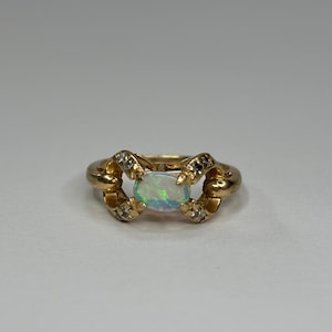 Vintage 14K Yellow Gold Oval Cut Opal & Diamond Accent Ring