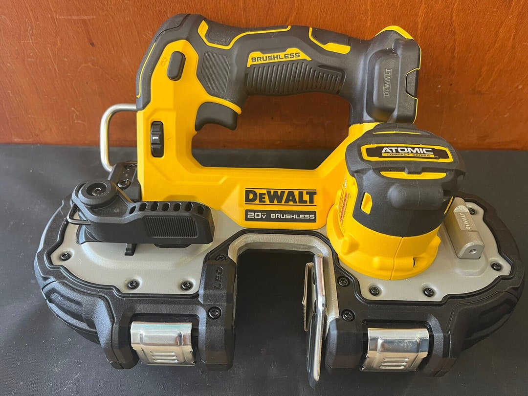Dewalt Atomic 20V MAX Cordless Brushless Compact 13/4 In. Bandsaw tool