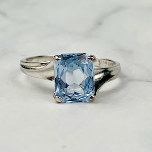 Vintage Emerald Cut Aquamarine Solitaire Ring: 10K White Gold (Size 5.5 US)