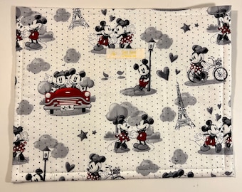 Mickey and Minnie in Love Project Bags for Crafting, Cross Stitch, Coloring, Quilting & More / clear vinyl front / zipper with charm