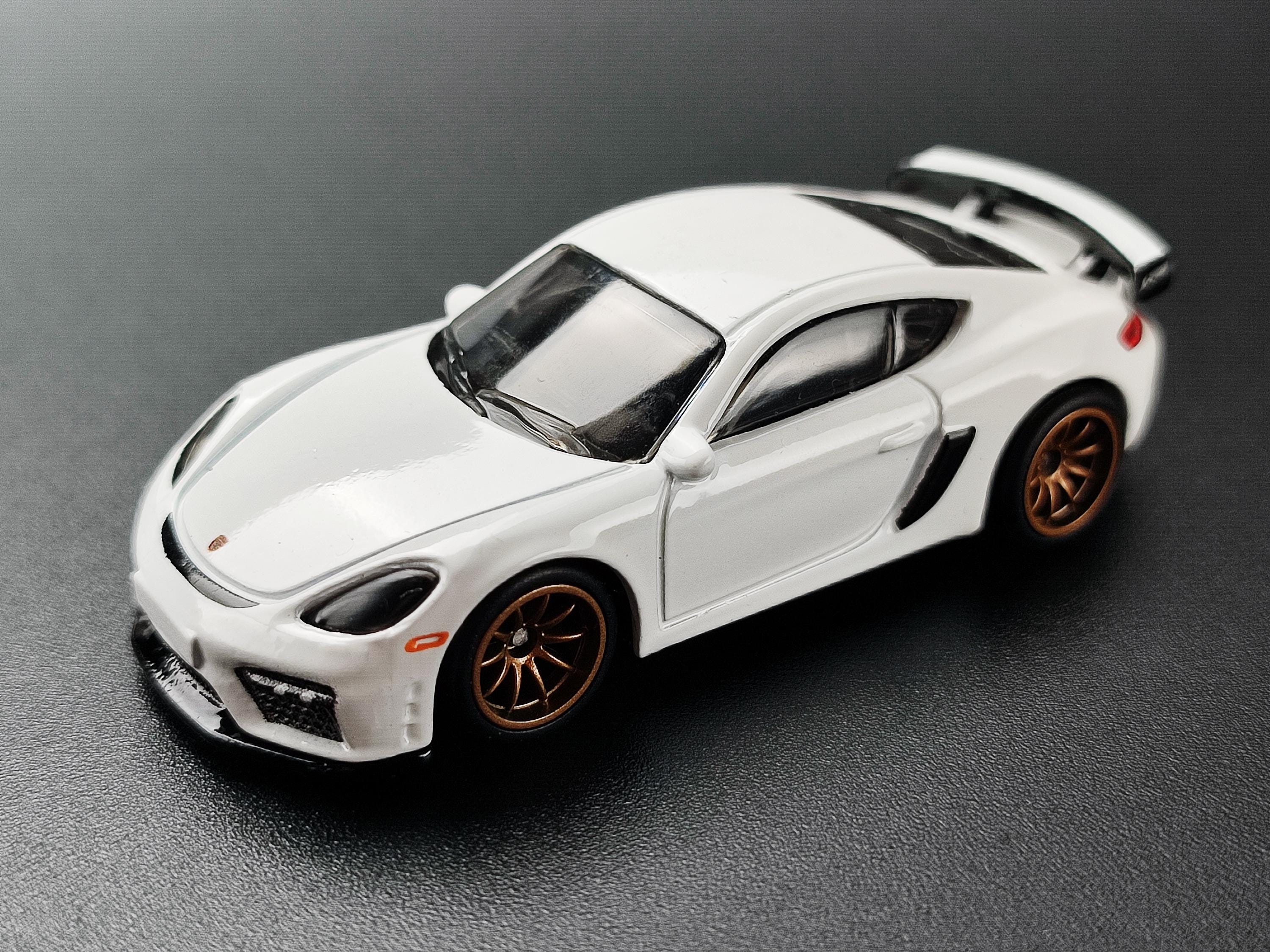 Porsche 718 Cayman GT4 Hot Wheels 1:64 CUSTOM - Real Riders