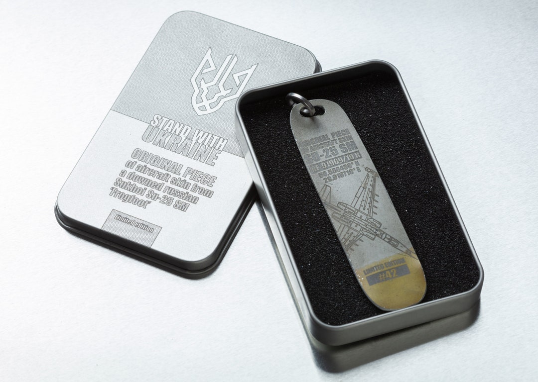Modle Cladding Ketchain Aircraft Cladding Keychain Made From Piece Shot Down Russian SUKHOI SU ...