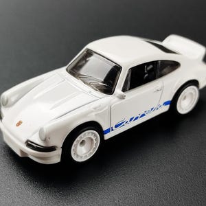 Porsche 911 Carrera RS 2.7 Hot Wheels 1:64 CUSTOM - Echte Reiter - Mint Boxed