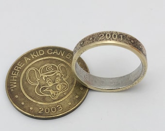 2001 Chuck E Cheese Coin Token Ring size 7.5 - Where a kid can be a kid
