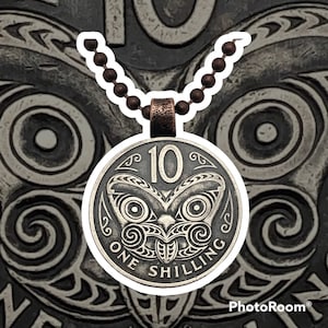 1967 New Zealand One Shilling Māori Mask Coin & Copper Pendant Necklace